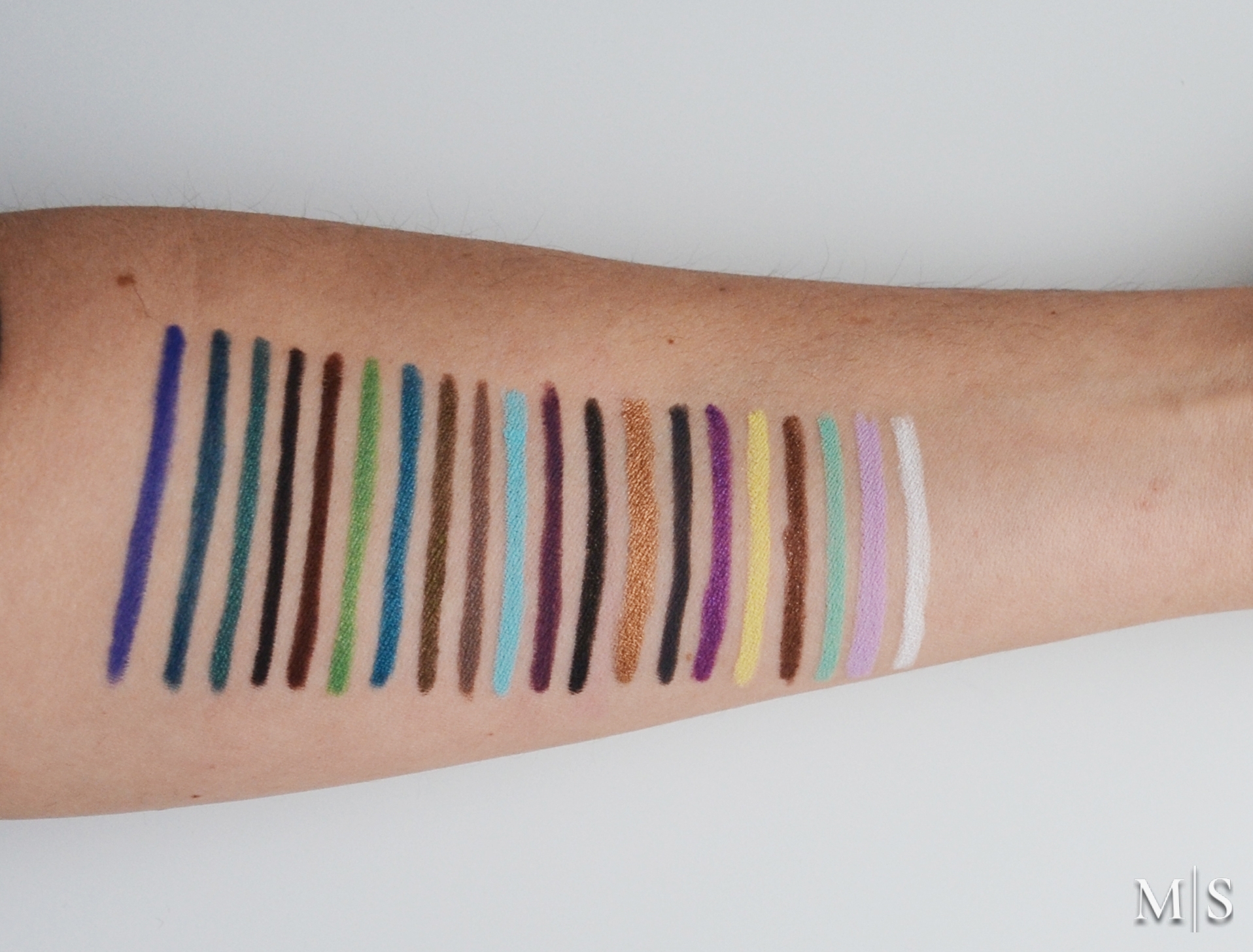 Waterproof Eyeliner? MAKEUP FOREVER Aqua XL Eye Pencils Swatches 