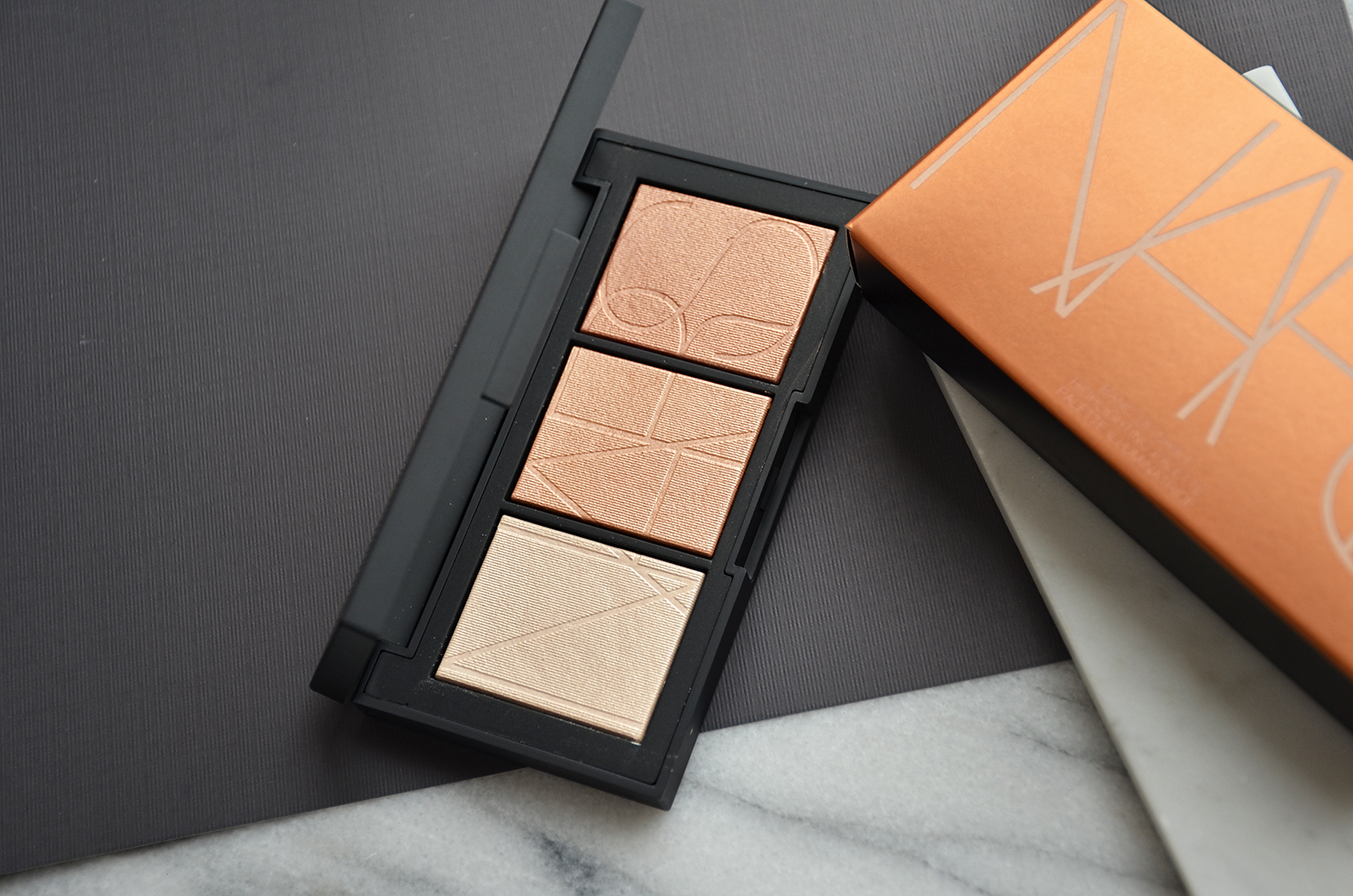 Nars Banc De Sable Highlighter Palette