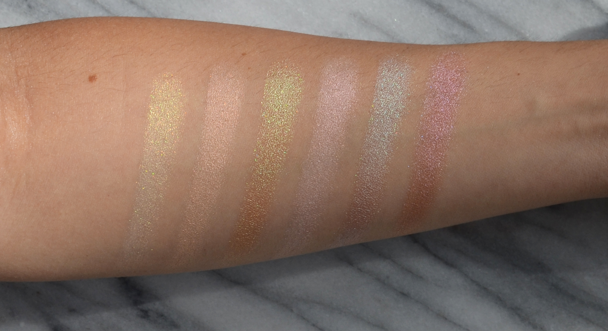 Light Chaser Highlighters And Liquid Crystal Glow Gloss - Makeup-Sessions