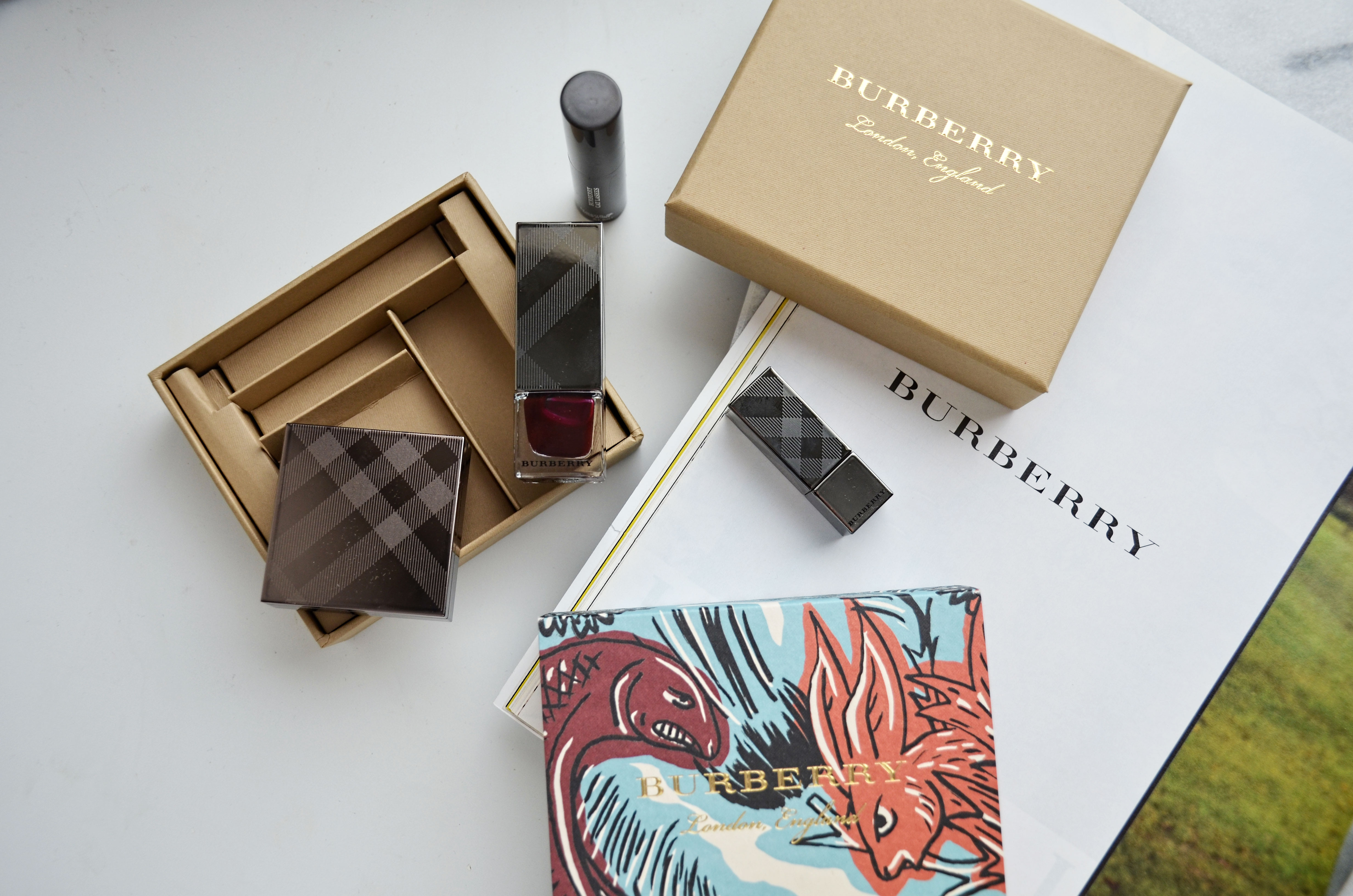 Burberry makeup hot sale gift set