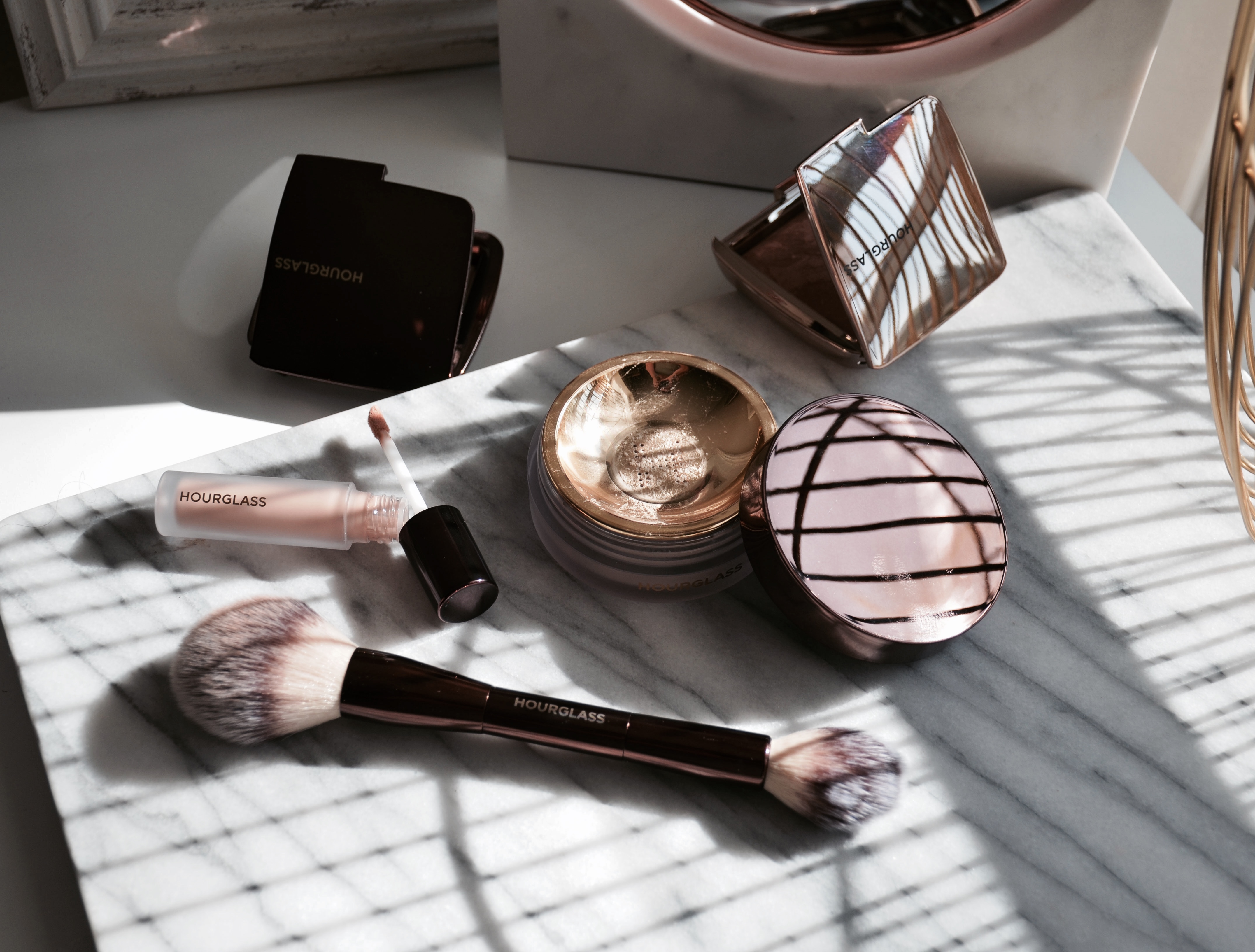 Hourglass 2024 translucent powder