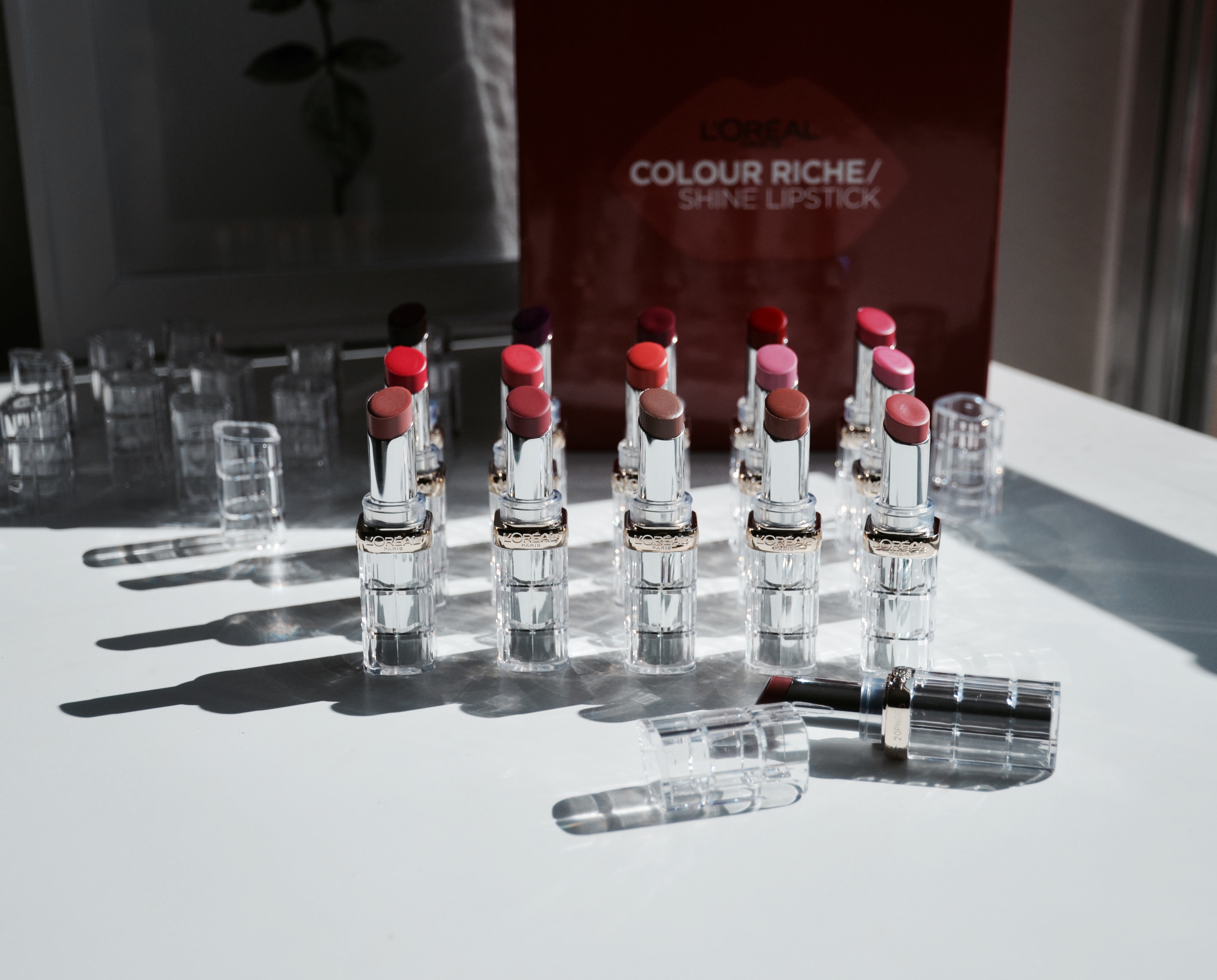 L’oreal Colour Riche Shine Lipstick Review & Swatches.