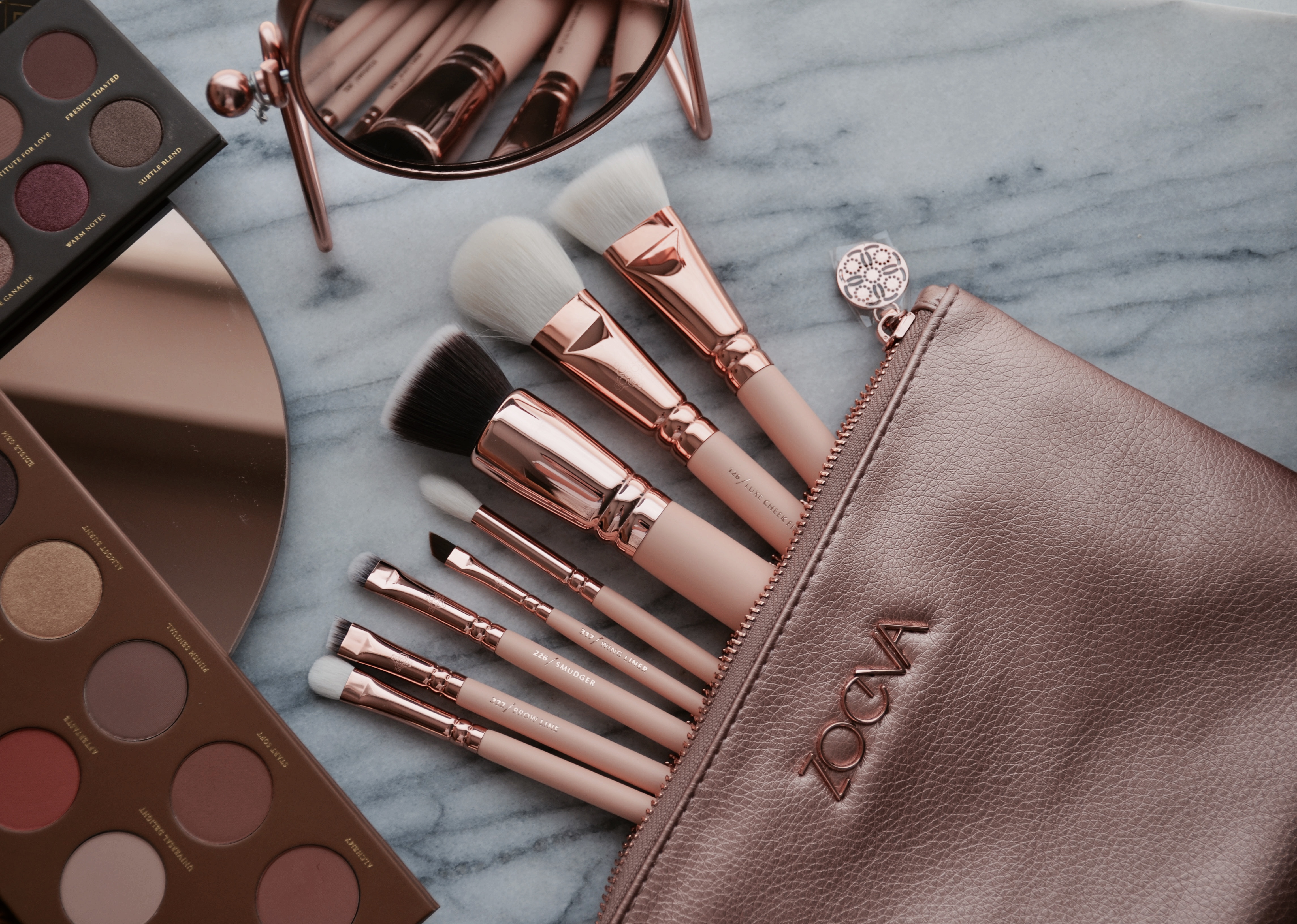 Zoeva Rose Golden Luxury Set