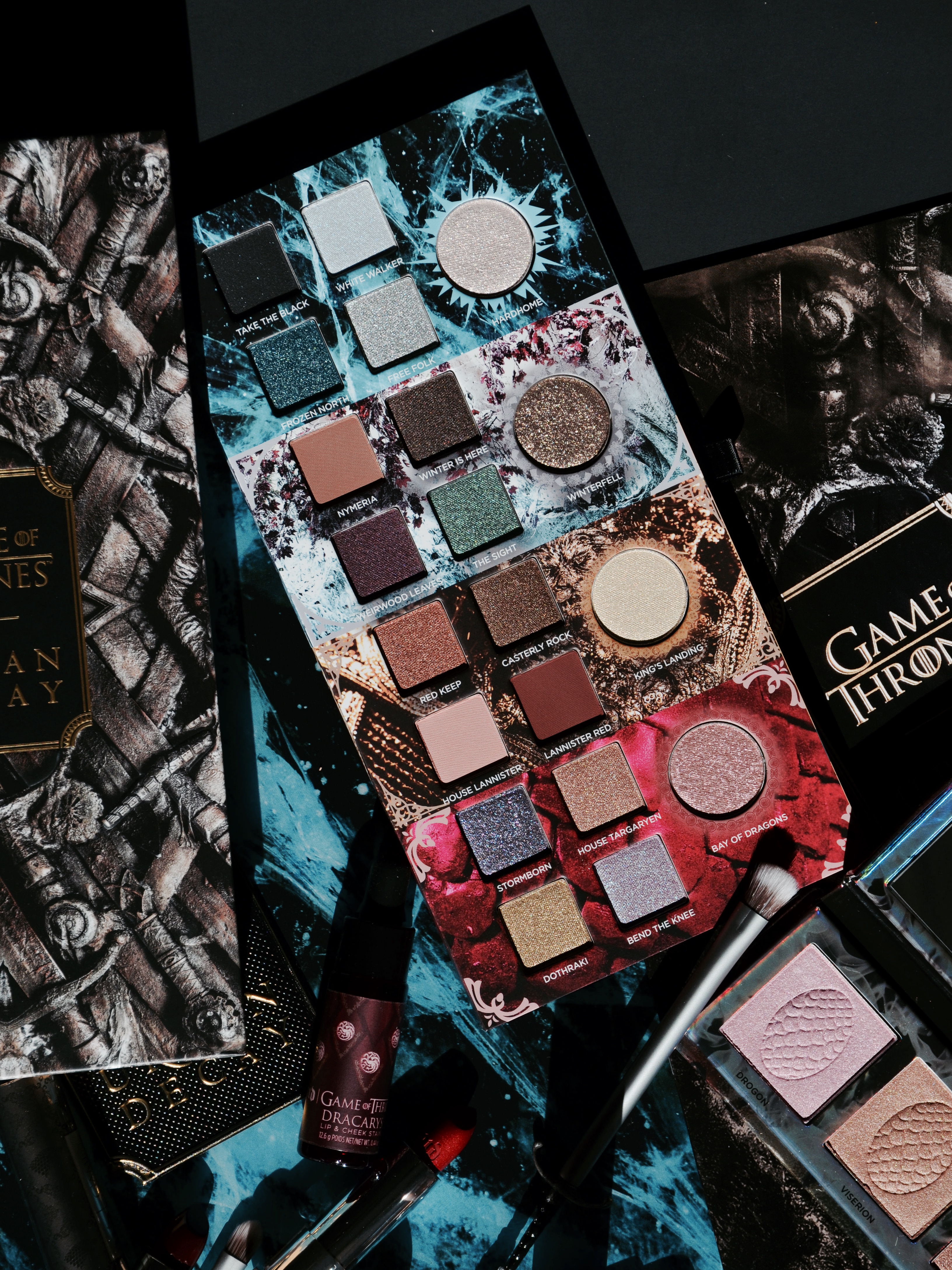 Urban Decay Game Of Thrones Eyeshadow Palette Limited Edition Natural Soft  color